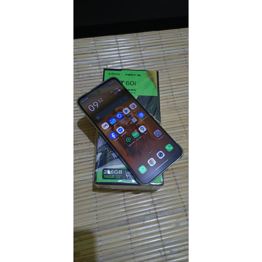 handphone infinix hot 60i ram 8gb / 256gb body mulus 95% no minus bergaransi