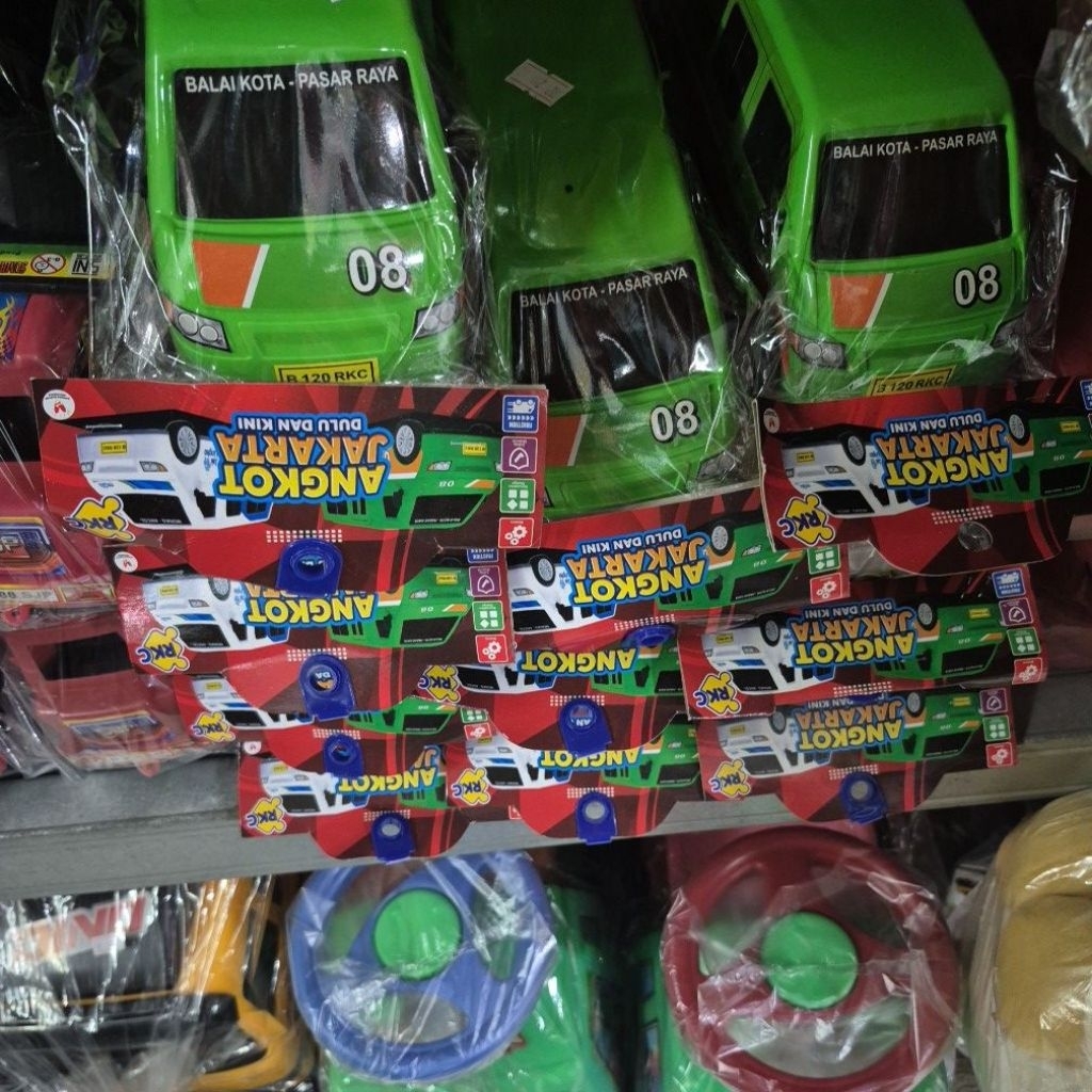 mainan mobilan angkot