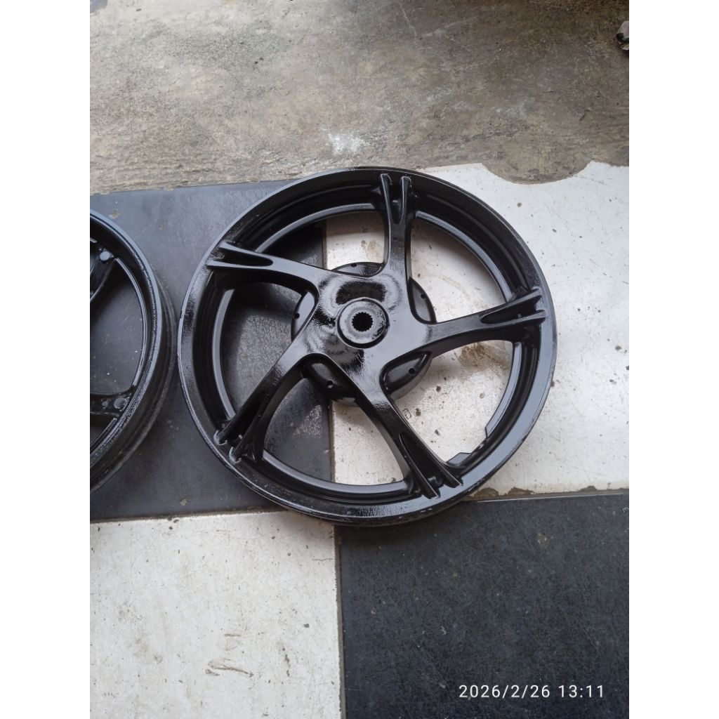 Velg belakang Yamaha Xeon original