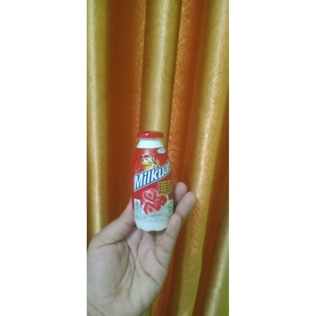 Milkuat botol kemasan 65ml (rasa stroberi, jeruk)
