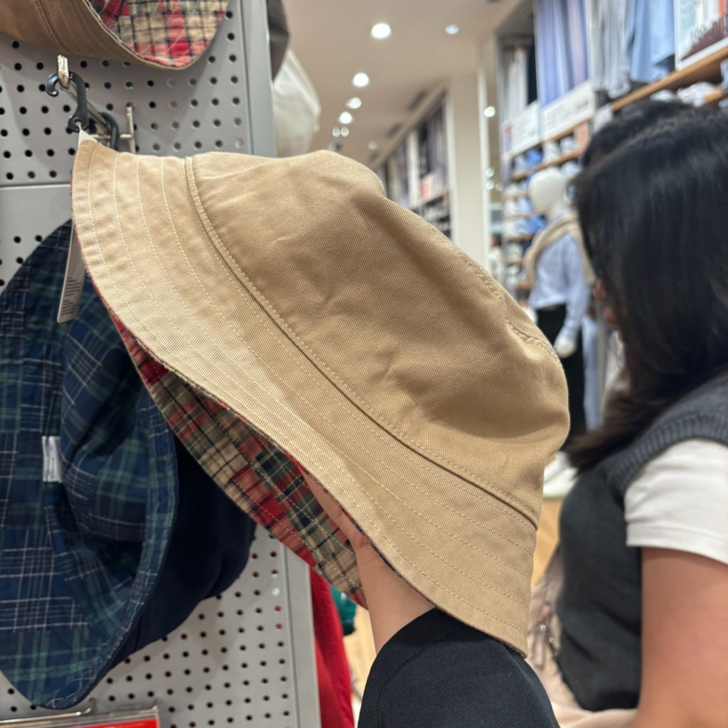 Topi bucket hat uv protection reversible uniqlo sale