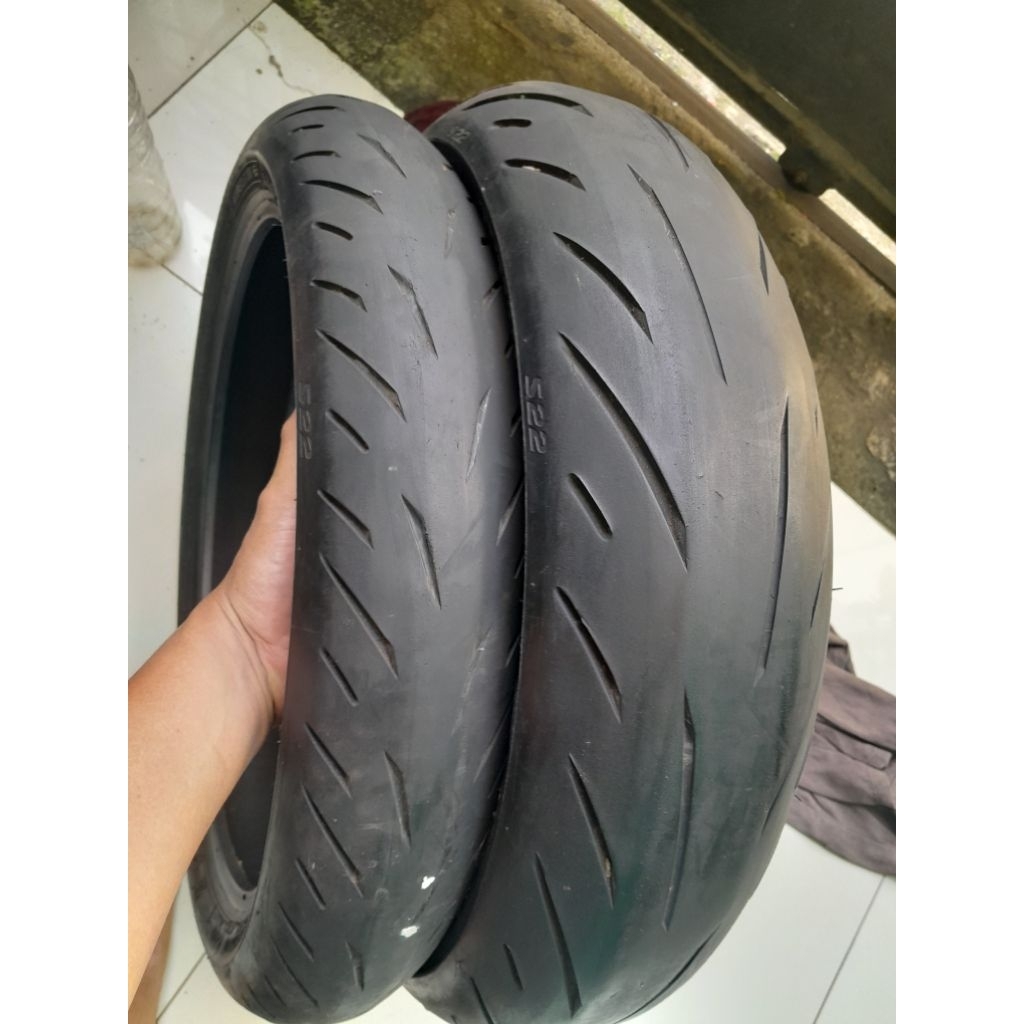 Battlax s22...110/70+150/60-17