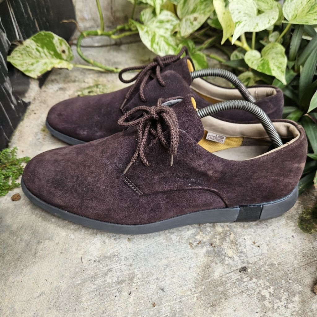 sepatu kasual second clarks size 42(26cm)