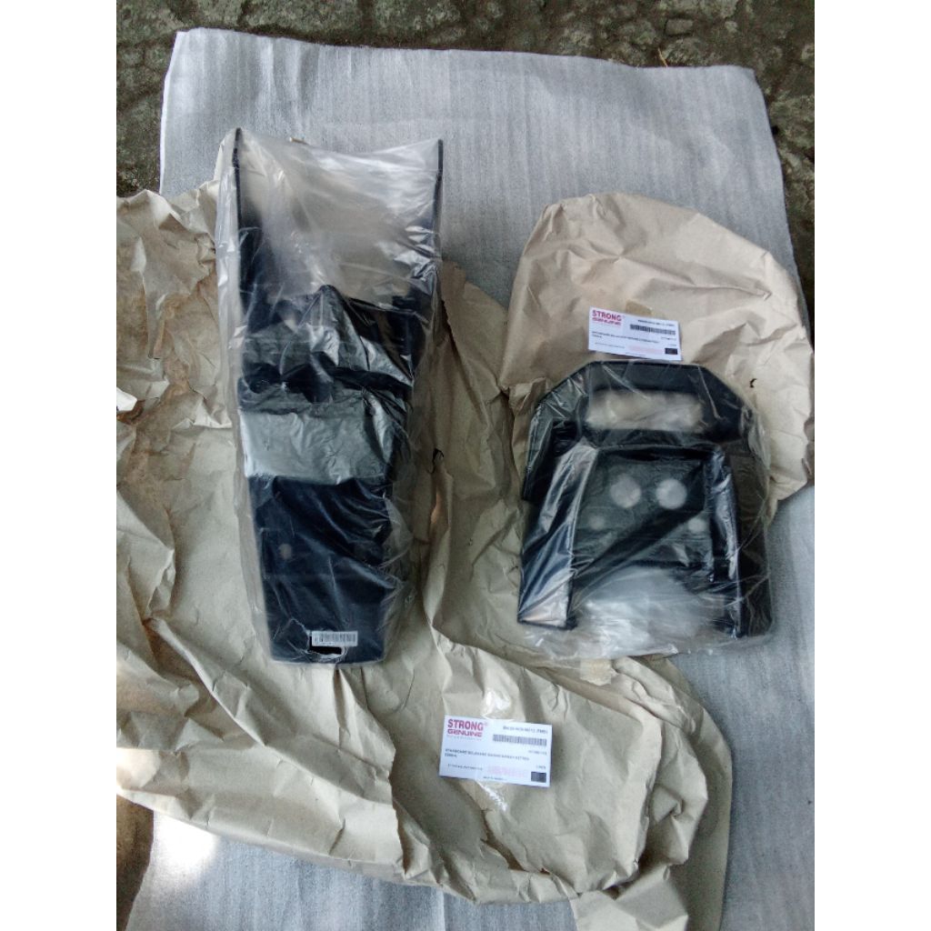 Spakbor belakang Astrea 800