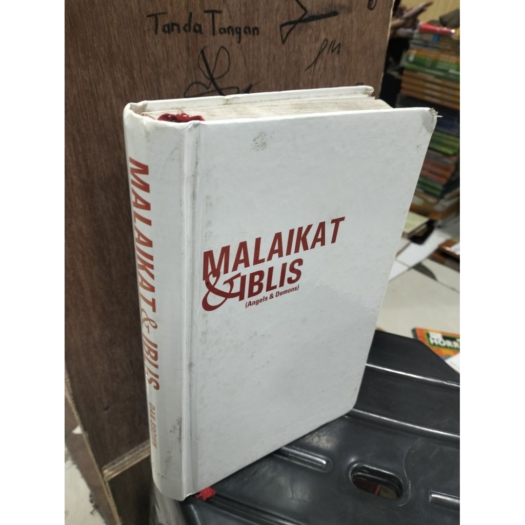 Novel MALAIKAT & IBLIS by Dan Brown