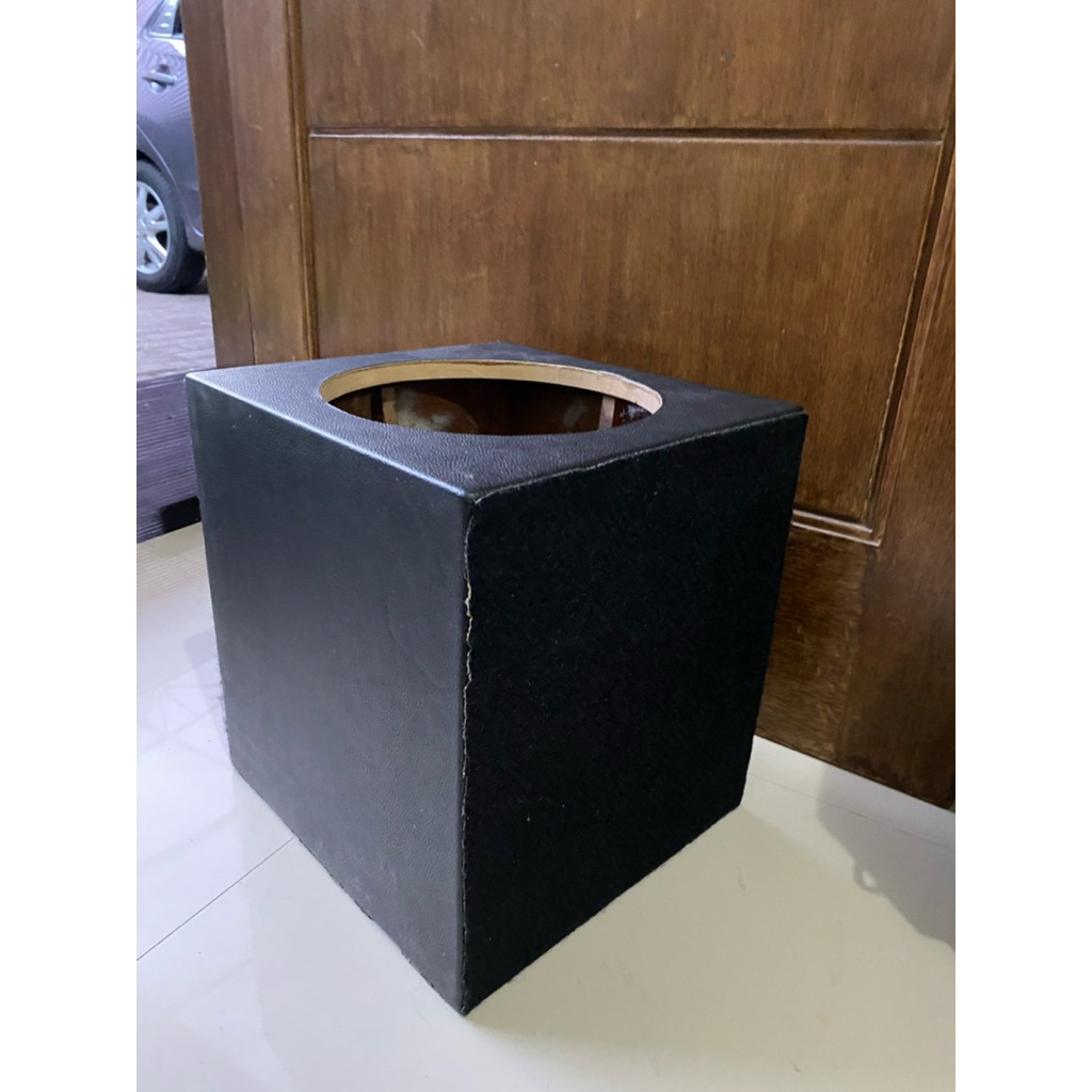 box subwoofer  10 inch SQ competition , solid dan include bracing plus resin