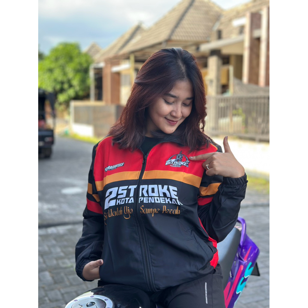 Jaket Tracktop RACERTEES x Two Stroke Kota Pendekar