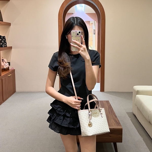 Tas MK MONOGRAM WHITE PINK GHW ZIP TOTE BAG WITH LS 100% ORIGINAL