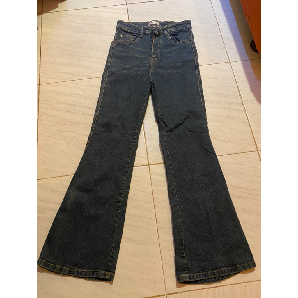 Preloved Jeans Cut bray Jiniso
