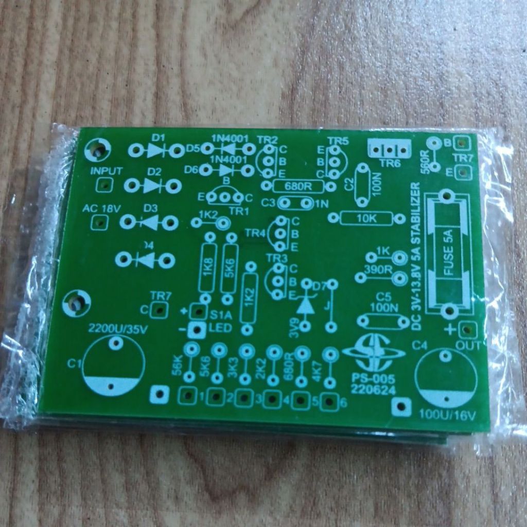 PCB power supply dc 3V 6V 7,5V 9V 12V 13,8V Stabiliser 5A