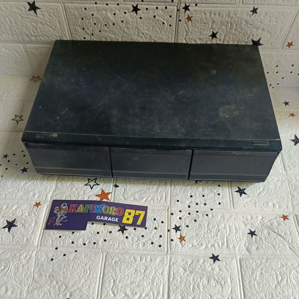 rak kaset pita (untuk 36 kaset)