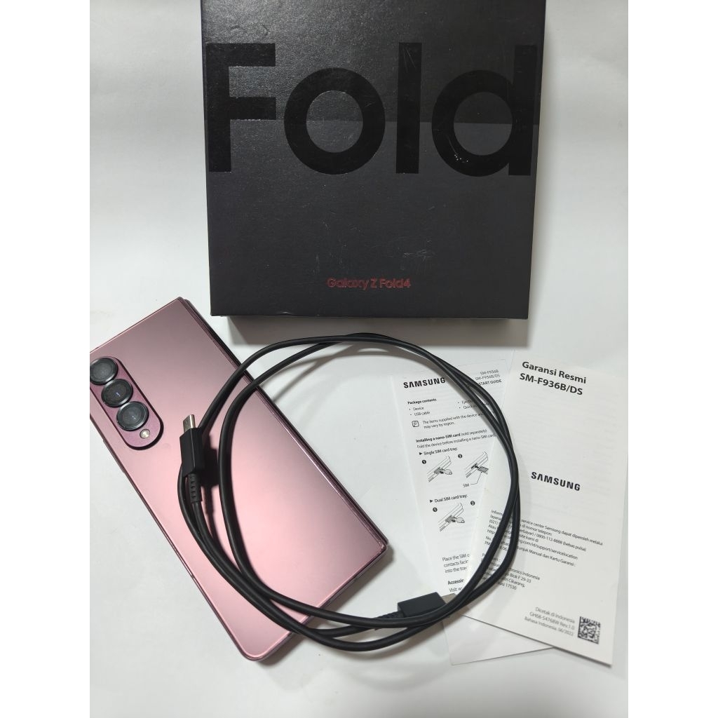 Samsung Galaxy Z Fold 4 Burgundy 12/256 Second Surabaya