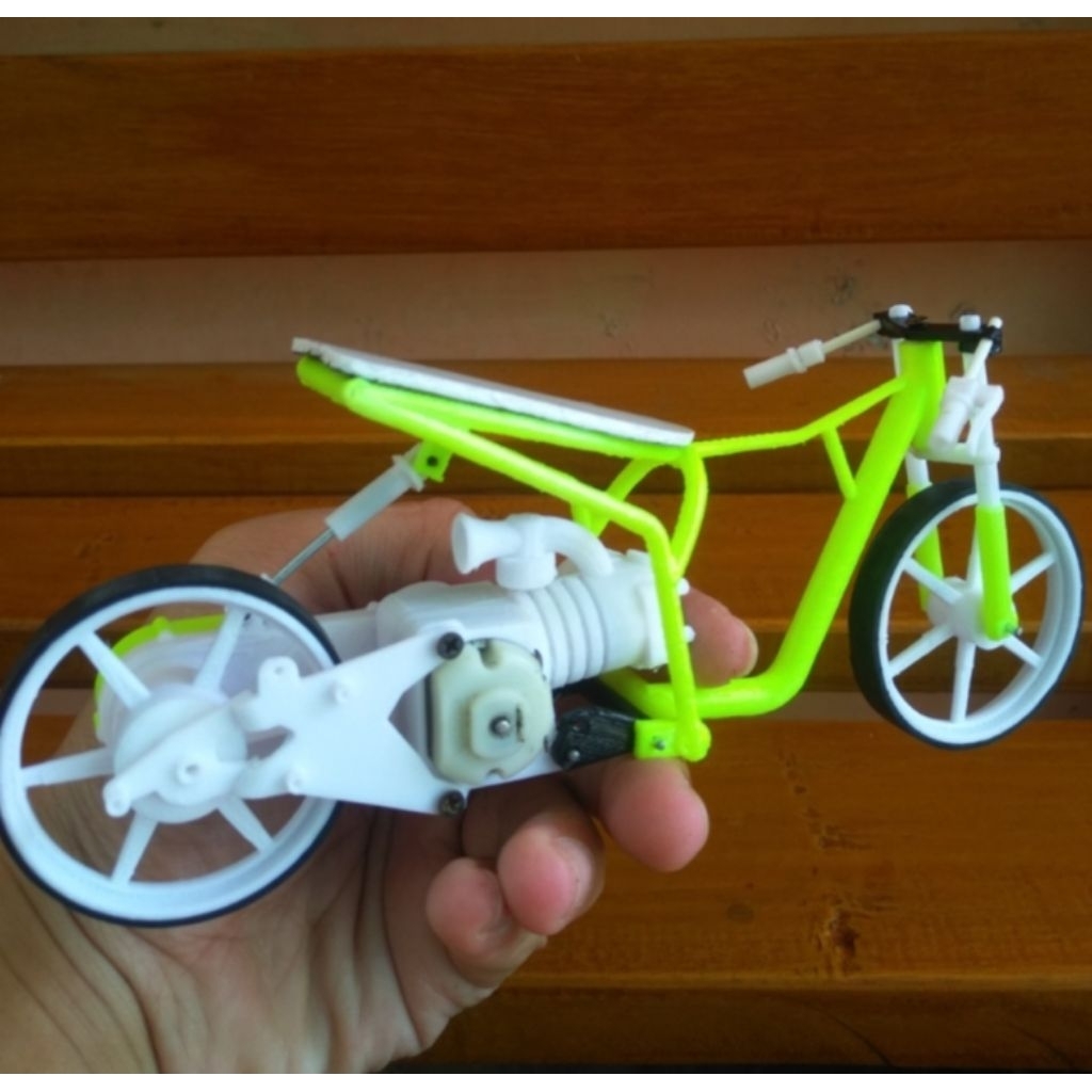 miniatur motor drag Honda beat karbu lengkap dengan knalpot samlong