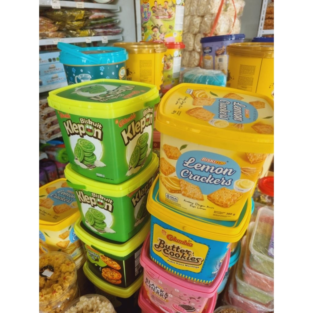 columbia biskuit kemasan timba