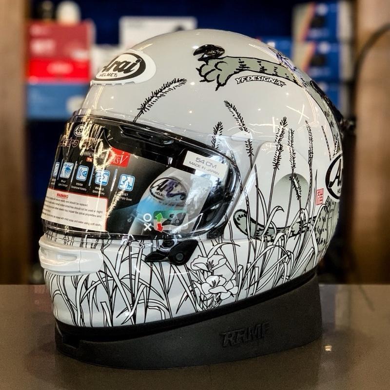 Arai Astro GX Neko