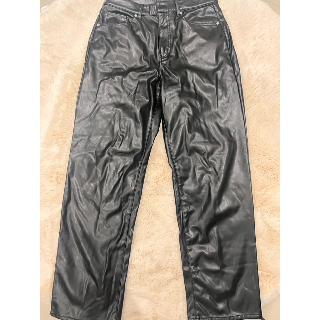 HnM celana kulit black