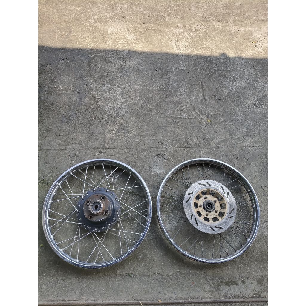 VELG SET JARI JARI DEPAN BELAKANG RING 18 ORIGINAL COPOTAN GL PRO/MEGAPRO PRIMUS ORIGINAL SIAP PAKAI
