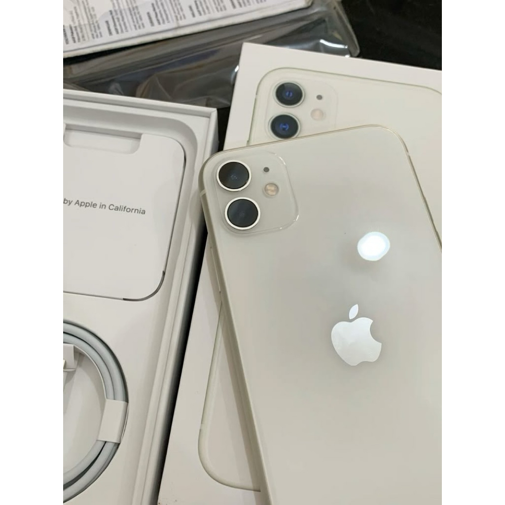 iphone 11 64GB iBox