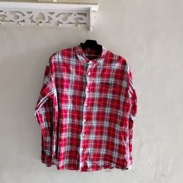 kemeja pria SIZE L hangten branded