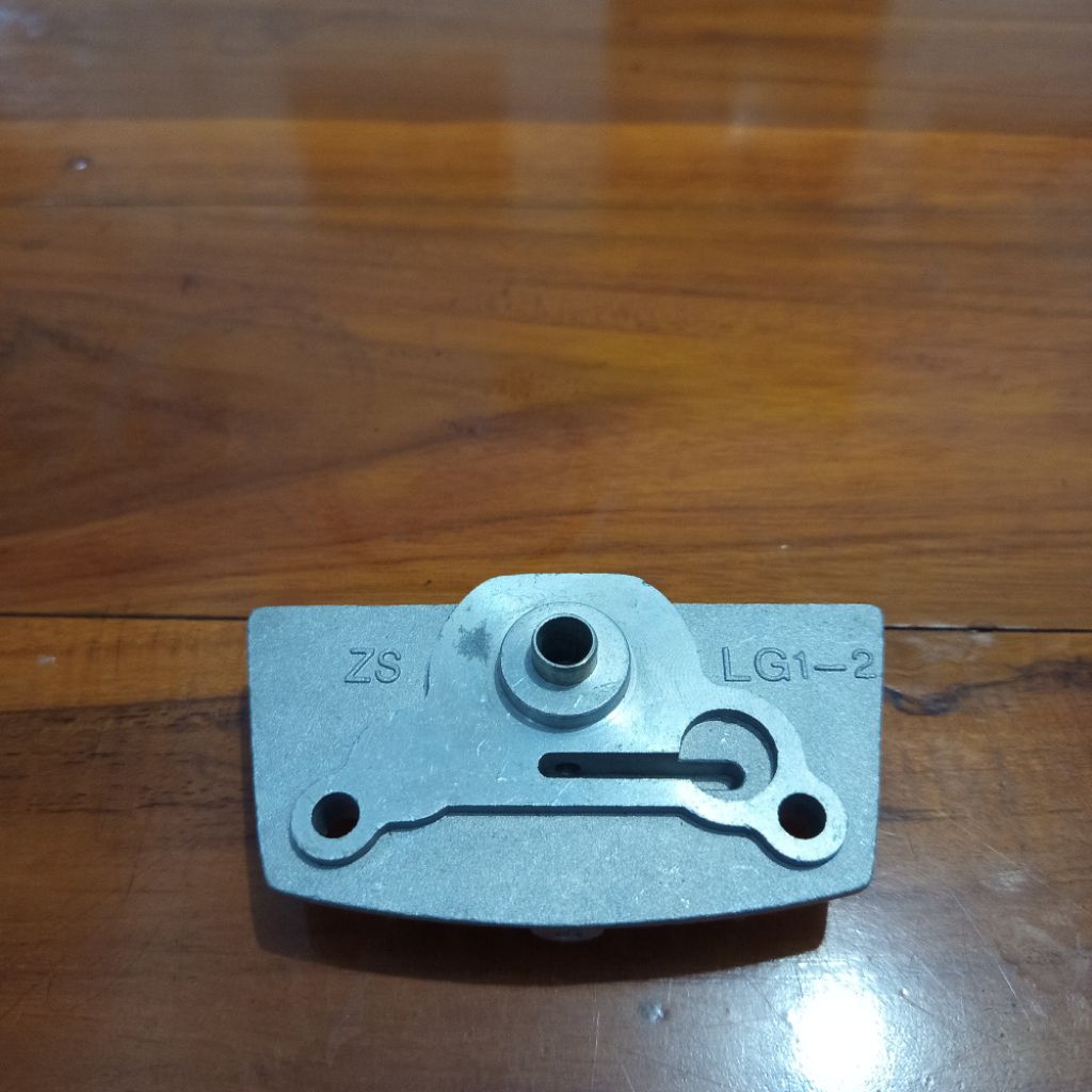 COVER TUTUP CYLINDER HEAD HONDA WIN 100