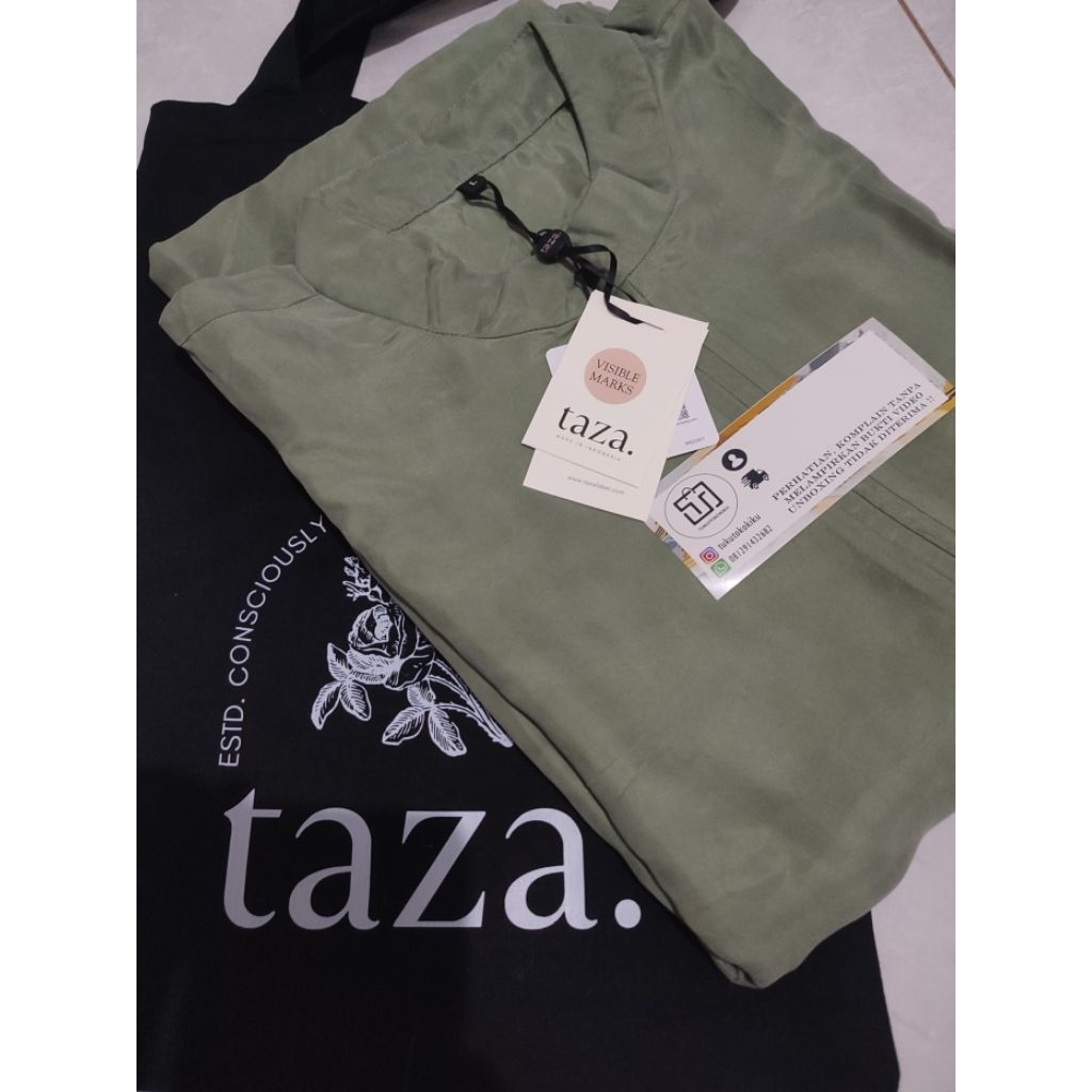 TAZA Fina 1.0 Willow L & Teeqa Champagne Abaya Visible Marks