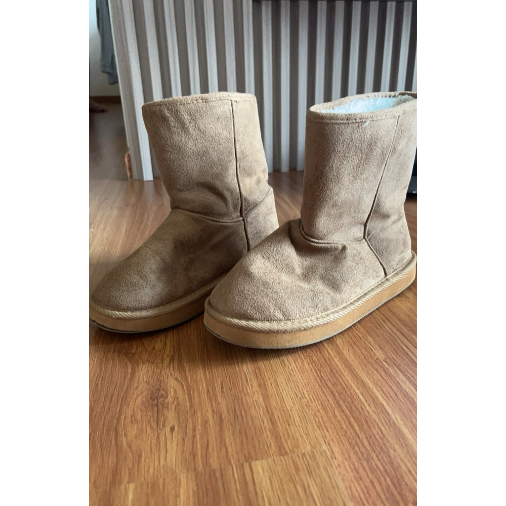 preloved winter snow boot h&m wanita beige size 36