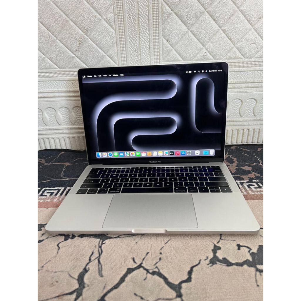 Macbook Pro 2017 13 inch intel core i7 Ram 16GB 512Gb