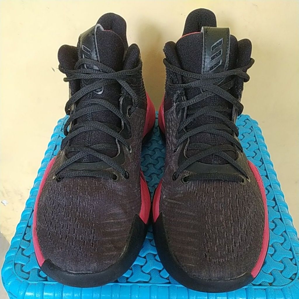 Sepatu Second Basket Adidas Mad Bounce Size 42 Insole 26,5 cm