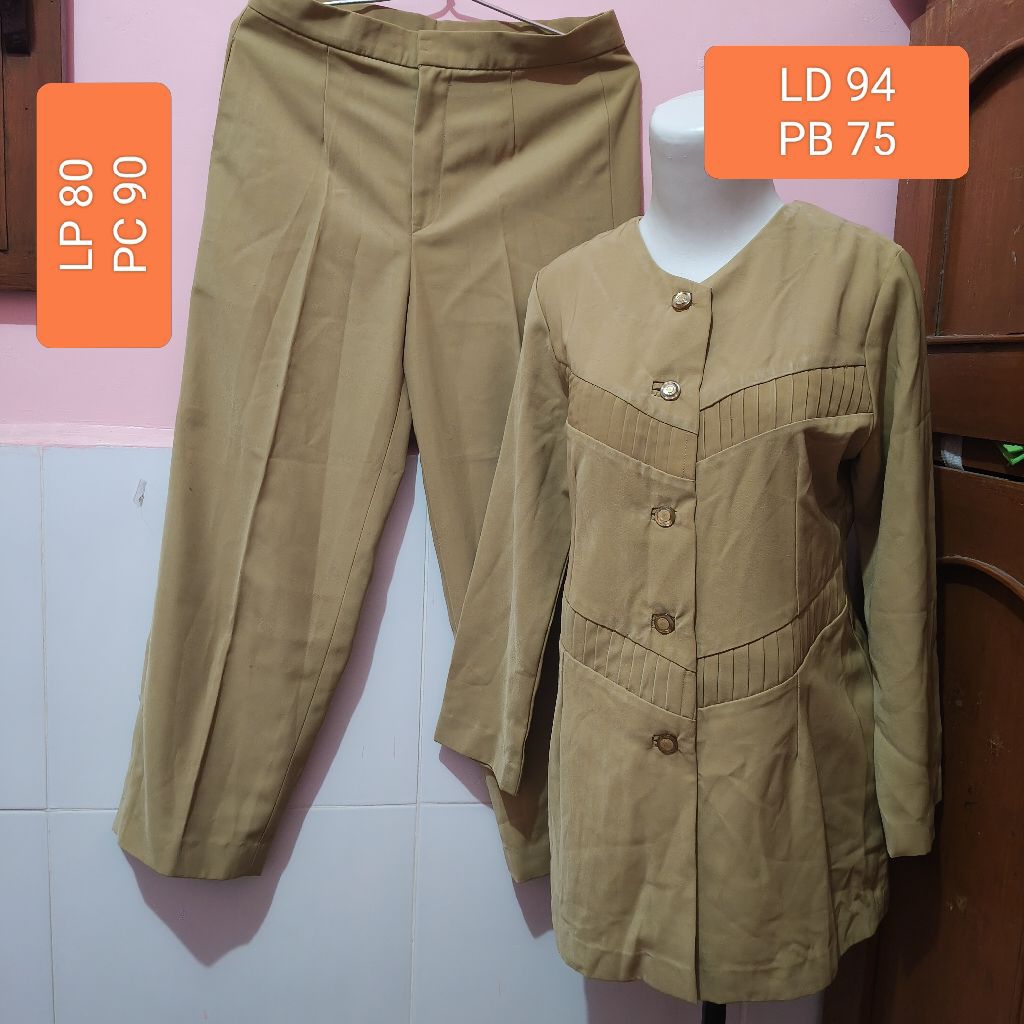 Seragam Kerja PNS Wanita Preloved