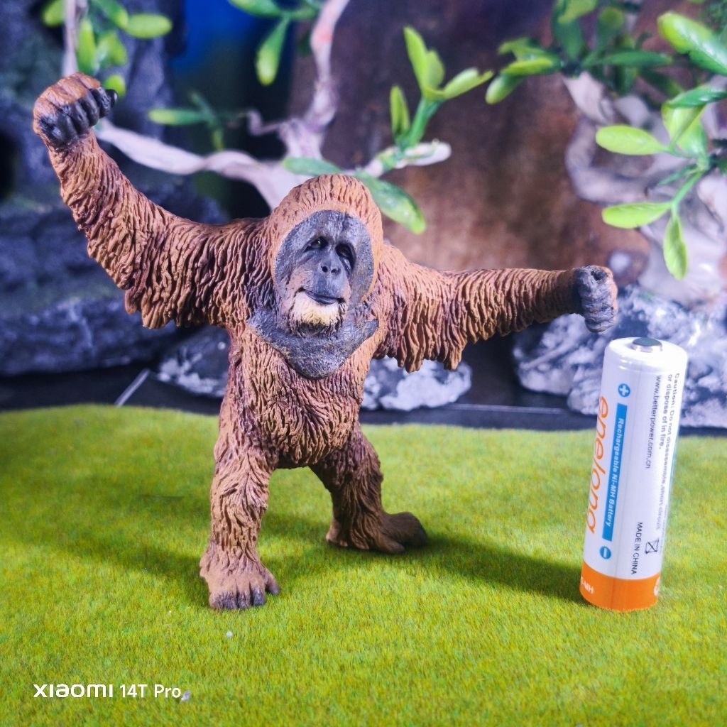 Collecta Orangutan figure