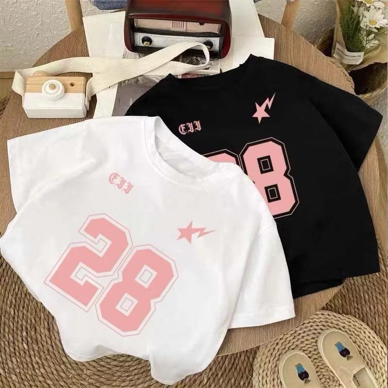 Kaos Anak Perempuan Putih Motif Nomor 28 Warna Pink Hitam Lengan Pendek Desain Kasual Modern Kaos An