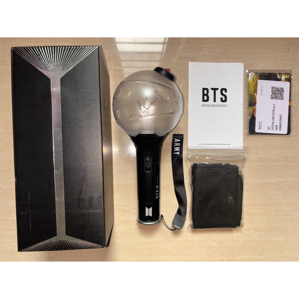 BTS OFFICIAL LIGHT STICK ARMY BOMB VER. 3 (unsealed)