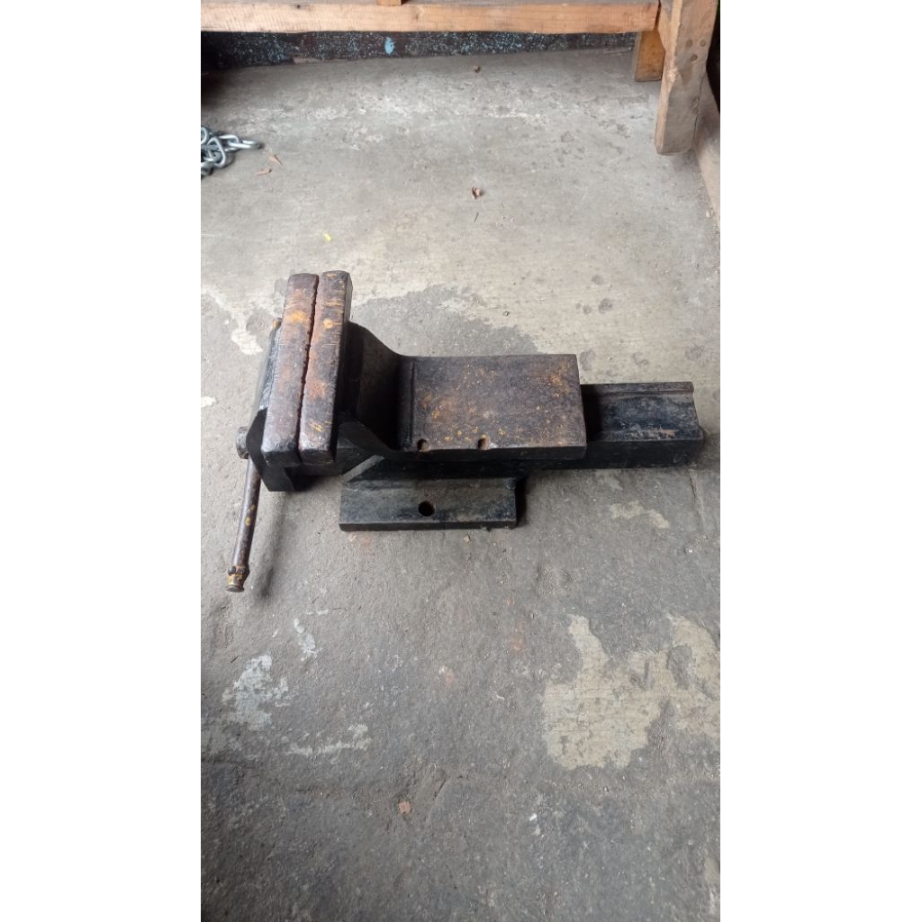 Catok Besi/Ragum JADUL 8 inch Second