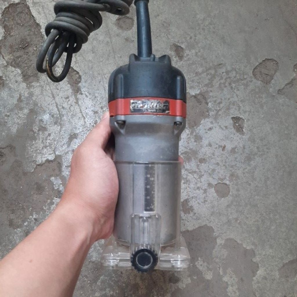 Mesin Router Profil Maktec MT370