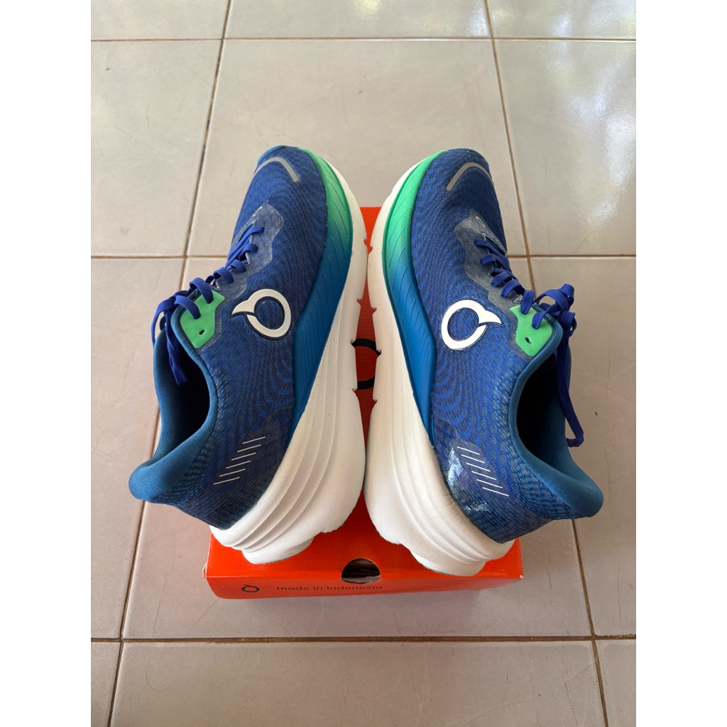Second Ortuseight Hyperblast Evo ORI (43) (27.7cm) Royal Blue / Tosca / White