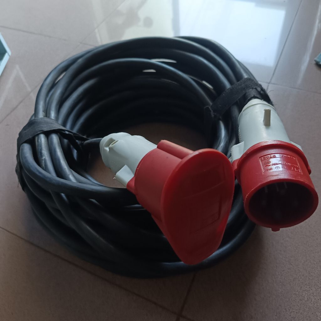 KABEL SUPREME NYYHY 4X4 SERABUT + SOCKET GNSET LEGRAND 16A PNJANG 25 METER BEKAS BAIK