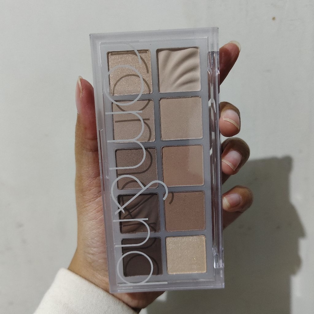 Eyeshadow Romand 12 Sanded Breeze Garden