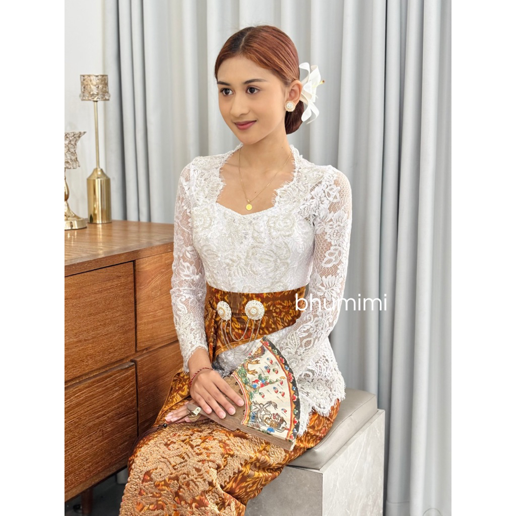 Kebaya Jadi Bali/Kebaya Brokat Payet/Kebaya Premium/Kebaya Brokat