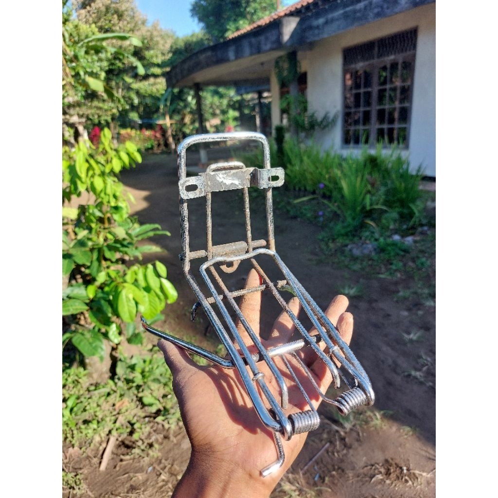 Rak Jepit Depan Astrea Grand Prima Original