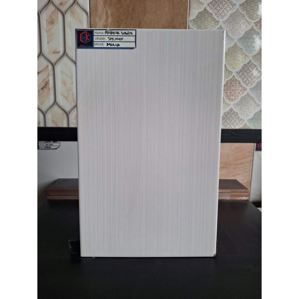 Keramik Dingding 25x40 Ariana White