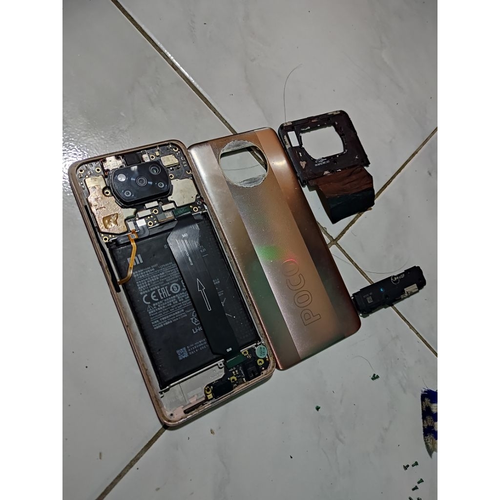 unit X3 PRO 6/128 Matot