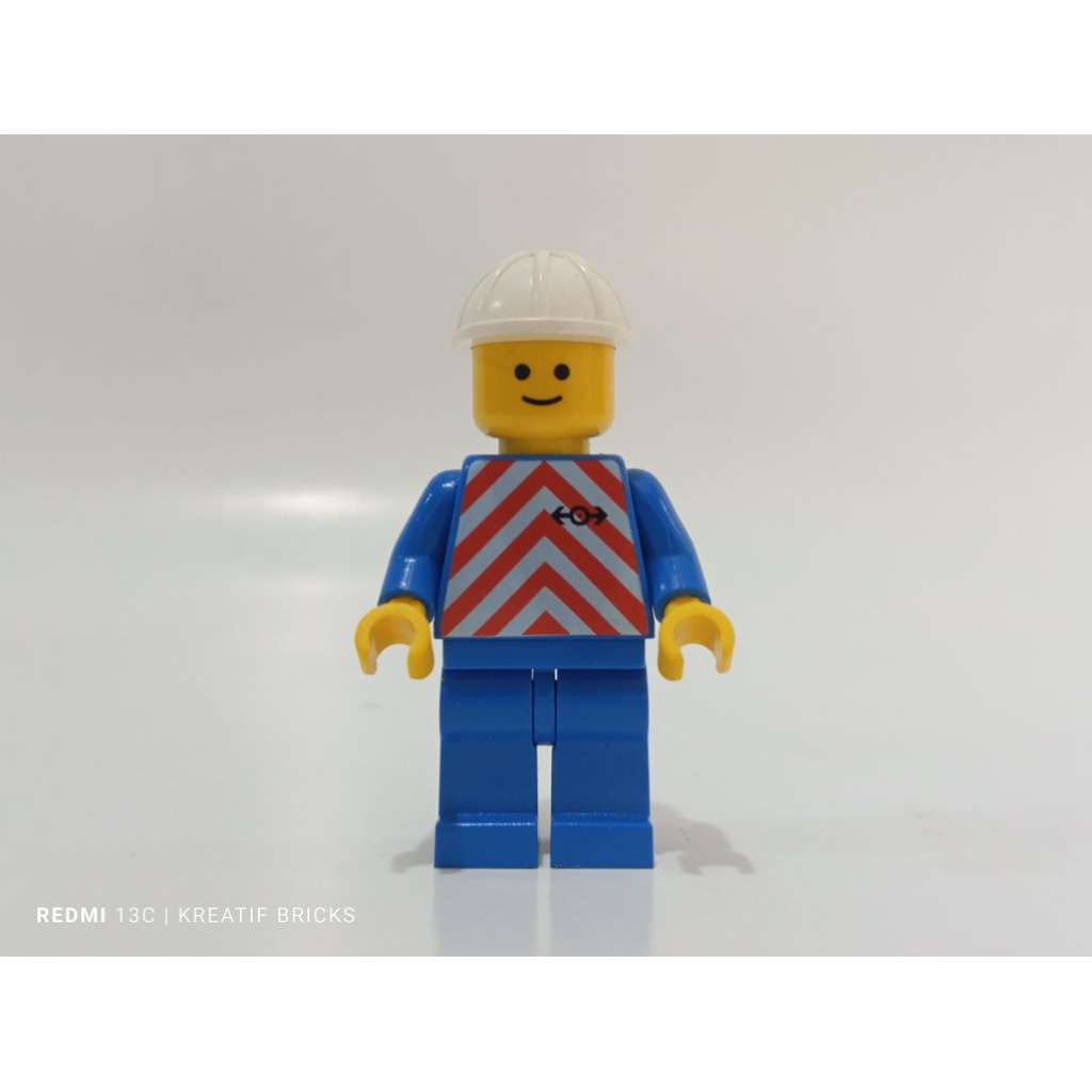LEGO 9v Train minifigures trn051, dari era 90an akhir (vintage & rare)