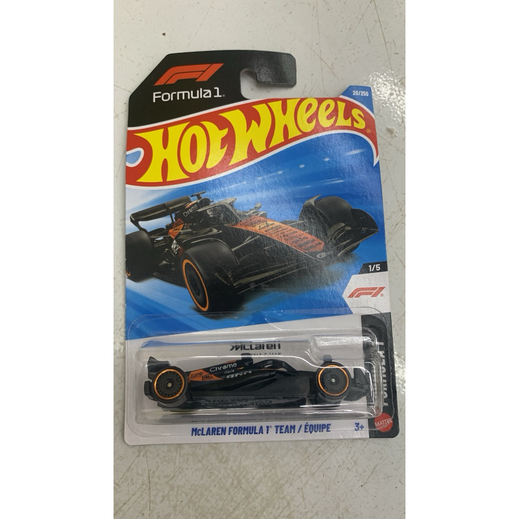 hot wheels f1 mclaren team/equipe
