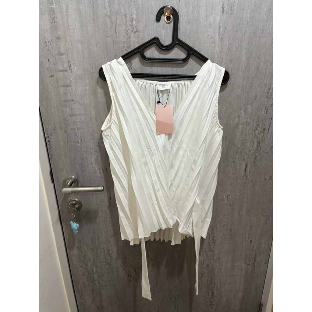 CLAUDE WHITE MULTI WAYS PLEATS SLEEVEELESS TOP NOT TIA THIS IS APRIL DUMA