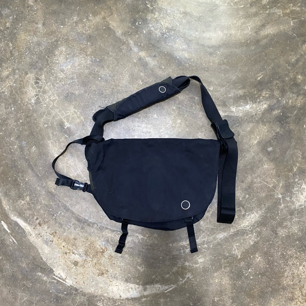 Messenger bag crumpler the hoax second