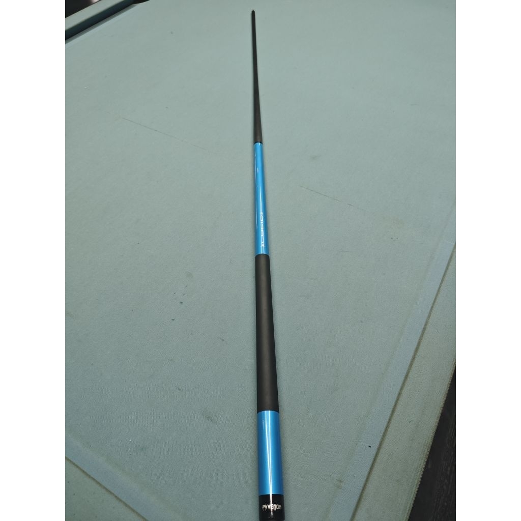 Stick Billiard Play Cue. Butt venom lucid 2 dan shaft severus reaper 12.4 uniloc tip Zan hybrid max 