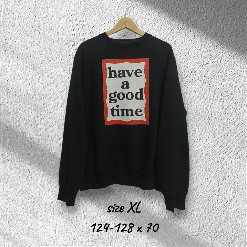 crewneck sweatshirt hagt red frame sz XL