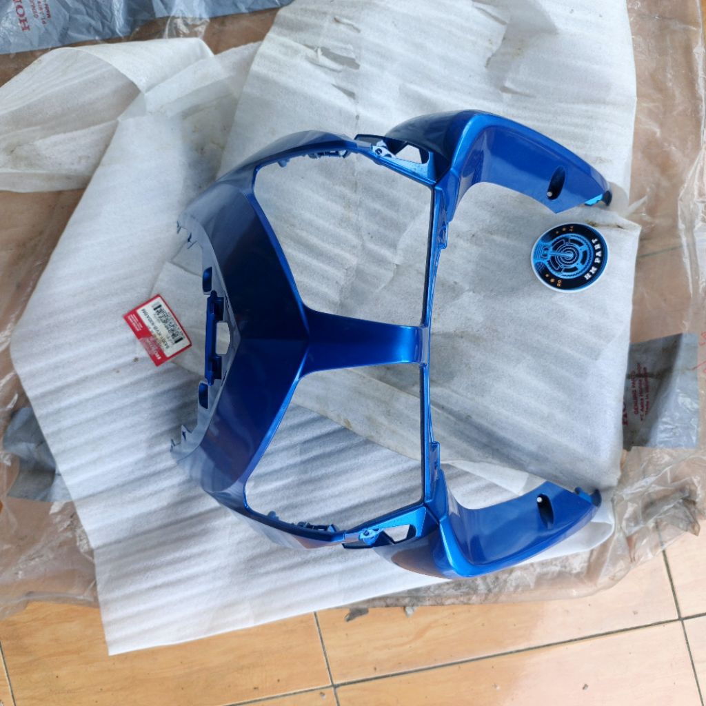 cover cafer lampu panel tameng prisai hidung biru honda vario 110 karbu biru Muda original AHM 64301