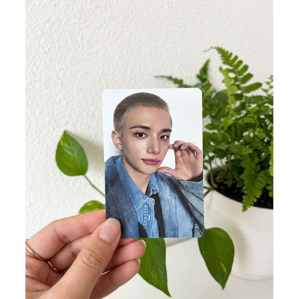 PC Hollow Hyunjin Straykids Official