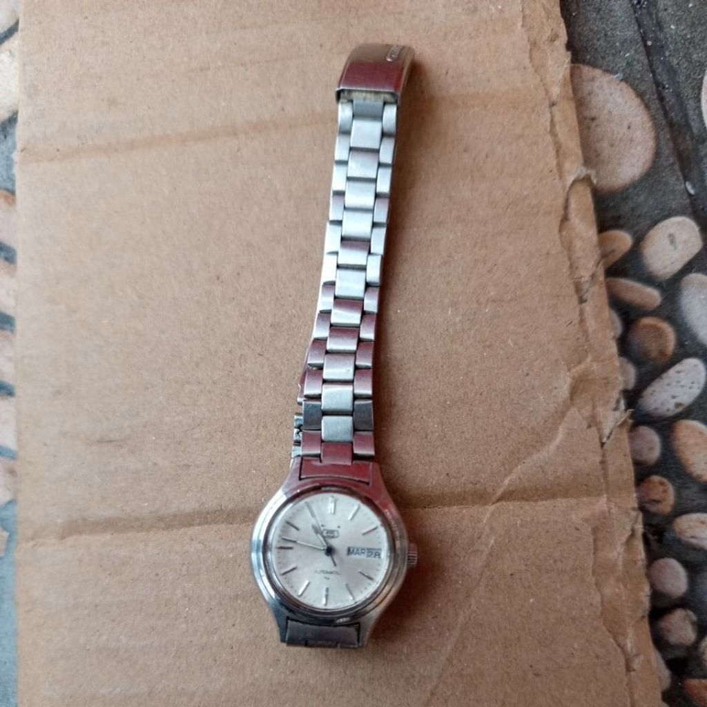 di jual jam mati Seiko otomatis wanita full original bekas
